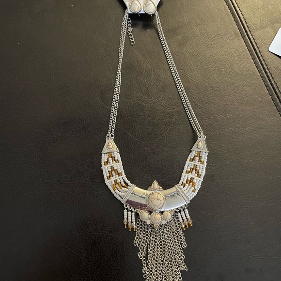 Necklace with earings - Picture 5 of 7